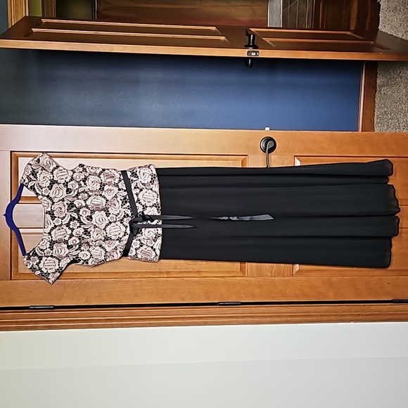 Alex Evenings Dress - Picture 3 of 7